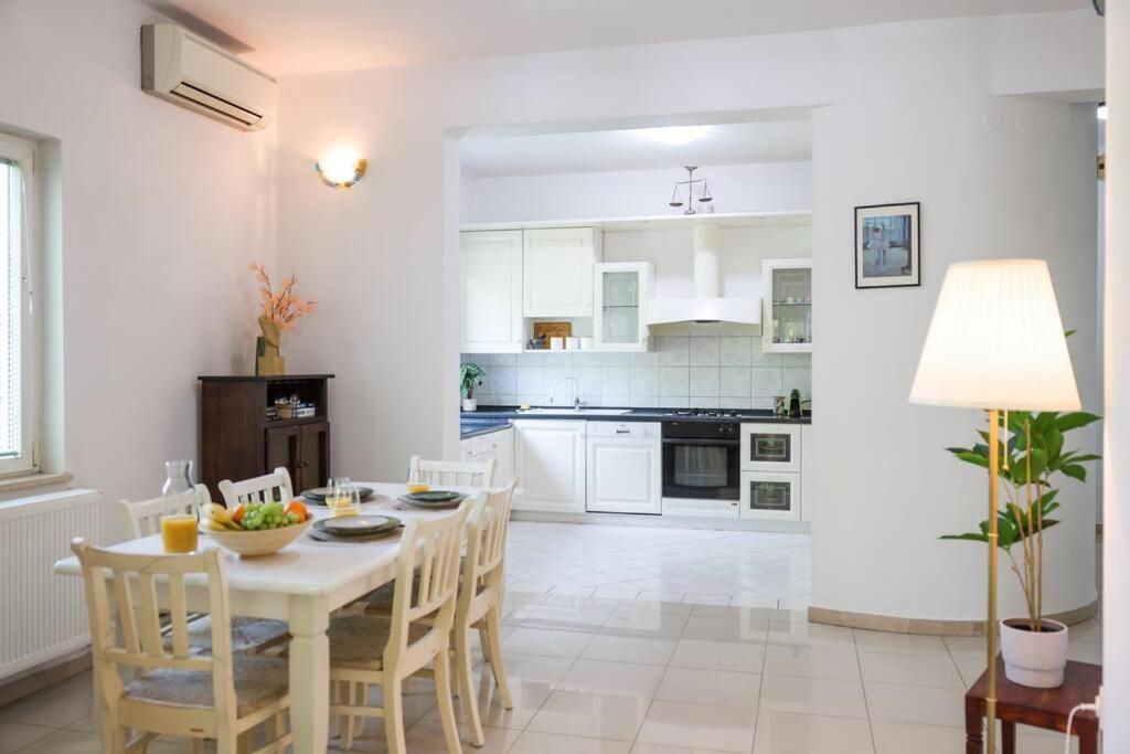 Villa Laurel House, Zara Esterno foto